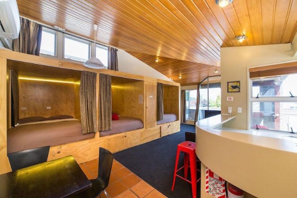 Tahuna Pod Hostel image 2